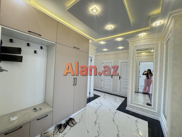 Xalqlar Dostlugu Metro yanı Yeni Temir 4 otaqlı Menzil satılır.