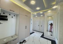 Xalqlar Dostlugu Metro yanı  Yeni Temir 4 otaqlı Menzil satılır.