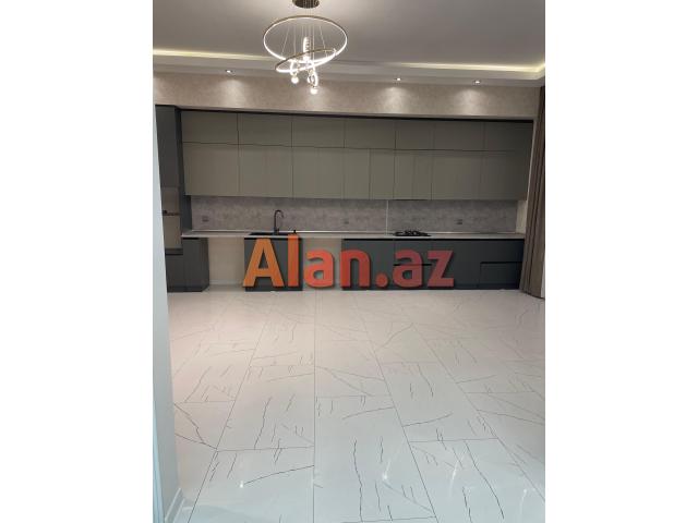 Merdekan qesebesi. Muasir Uslubda İnsaa edilmis Bag Evi satılır.