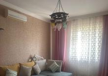 Kohne Gunesli qes. 4 Mertebeli Villa Tecili olaraq Esyalarla birge satılır.