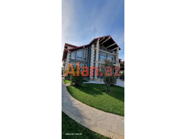 Mərdəkan yolunda villa satılır