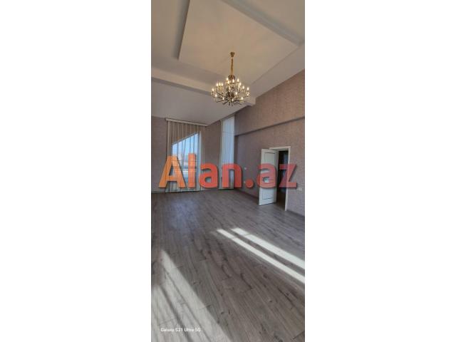 Mərdəkanda bağ evi satılır