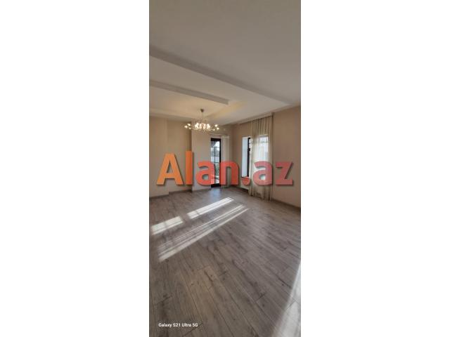 Mərdəkanda bağ evi satılır