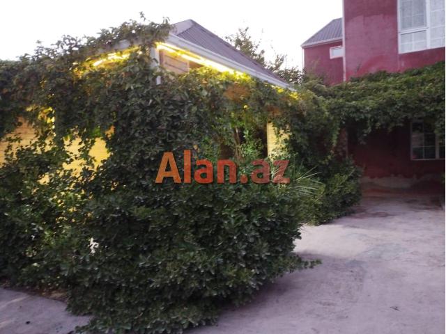 Buzovnada bağ evi satılır