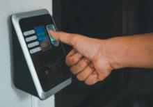 Barmaq izi keçid sistemi