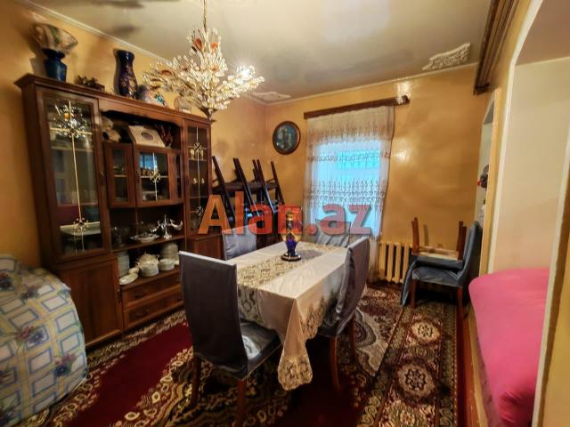 Bilgəhdə həyət evi satilir