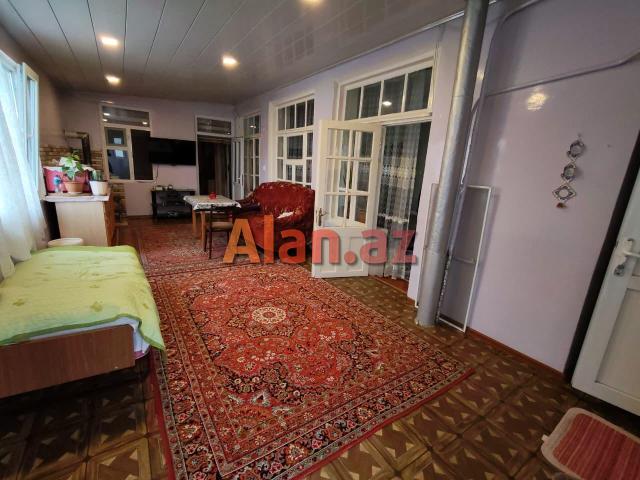 Bilgəhdə həyət evi satilir