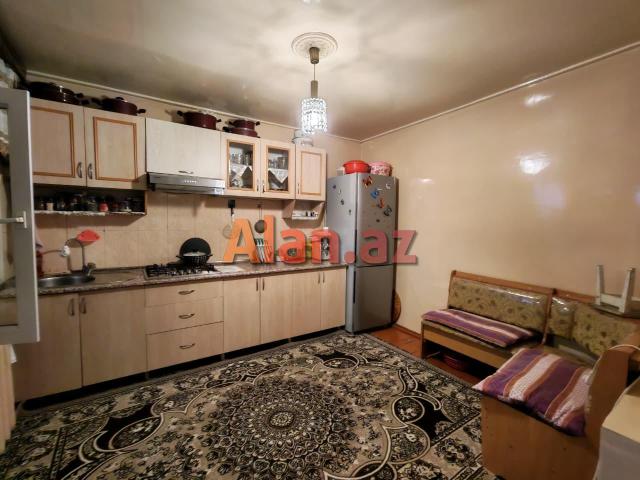 Bilgəhdə həyət evi satilir