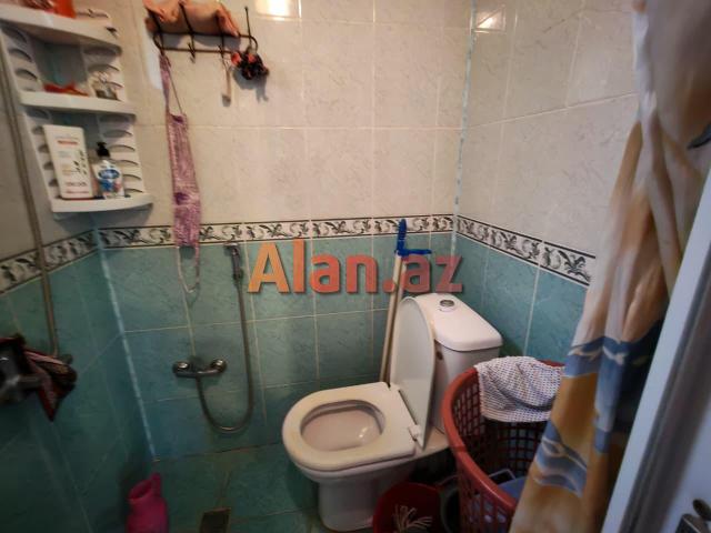 Bilgəhdə həyət evi satilir