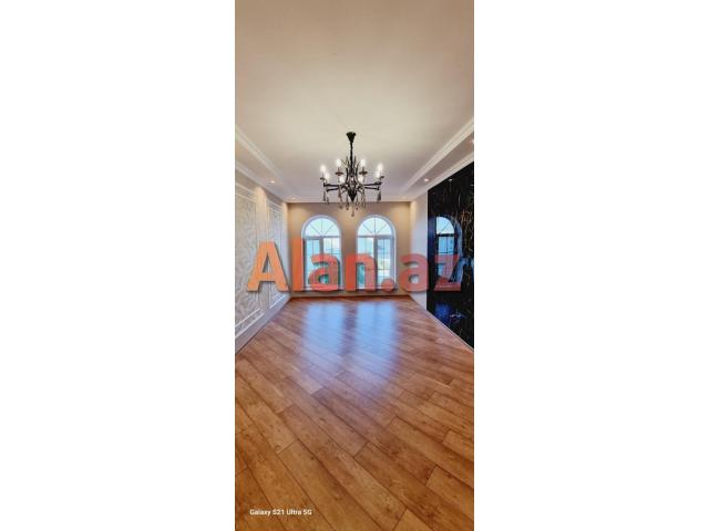 Buzovnada həyət evi satılır