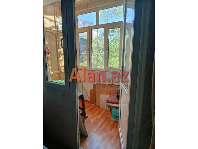 Gəncə prospektində qanuni 2 otaqlı mənzil