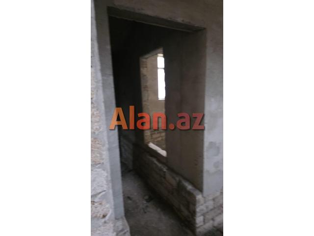 Buzovnada bağ evi satılır