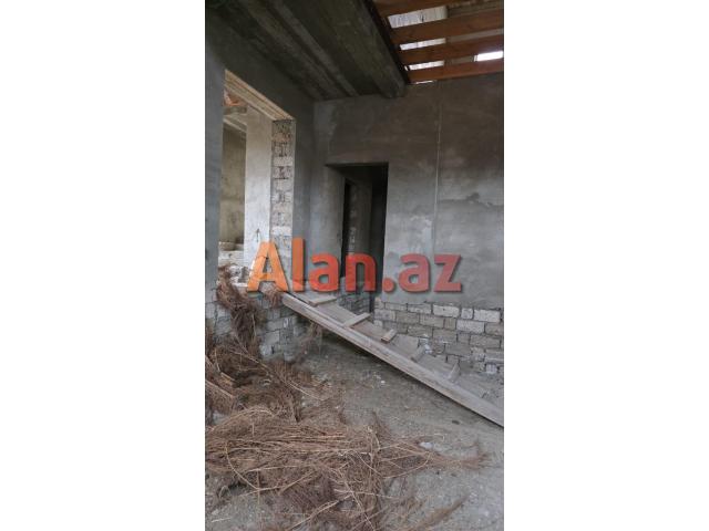 Buzovnada bağ evi satılır