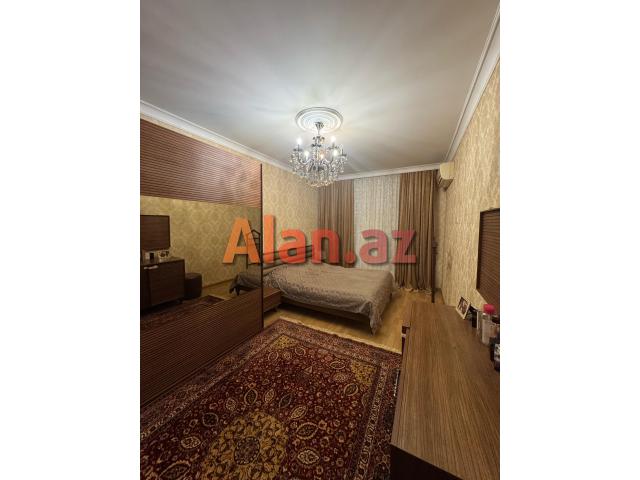 Xətai Hamam Sarayla üzbəüz qanuni 4 otaqlı mənzil