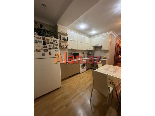 Xətai Hamam Sarayla üzbəüz qanuni 4 otaqlı mənzil