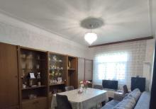 Yeni günəşli, D massivində 2 otaqlı əla mənzil