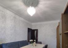 Yeni günəşli, D massivində 2 otaqlı əla mənzil