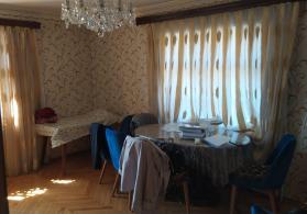 8-ci kilometr qəsəbəsində qanuni 3 otaqlı mənzil