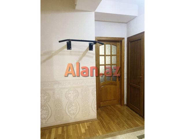 DİN-nin bınasında 3 otaqlı mənzil