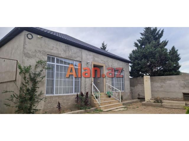 Buzovnada həyət evi satılır