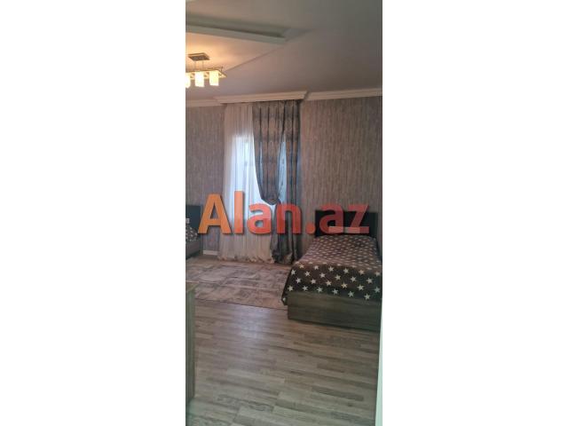 Buzovnada həyət evi satılır