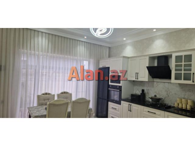 Buzovnada həyət evi satılır