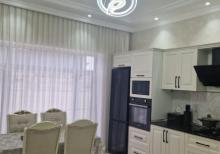 Buzovnada həyət evi satılır