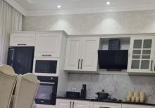 Buzovnada həyət evi satılır