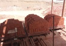 16 qəpikdən başlayan kərpiclər