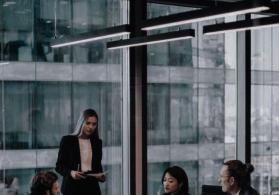 Ofisdə Aktiv Menecer Tələb Olunur