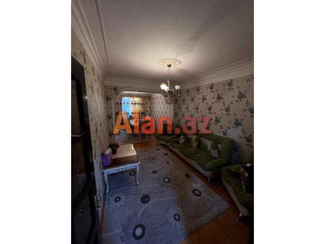 Qaraçuxurda məscidi yaxınlığında 4 otaqlı tam əşyalı mənzil