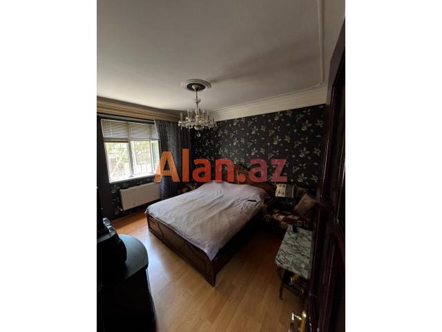 Qaraçuxurda məscidi yaxınlığında 4 otaqlı tam əşyalı mənzil