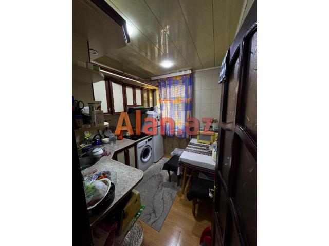 Qaraçuxurda məscidi yaxınlığında 4 otaqlı tam əşyalı mənzil