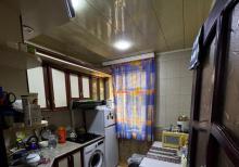 Qaraçuxurda məscidi yaxınlığında 4 otaqlı tam əşyalı mənzil