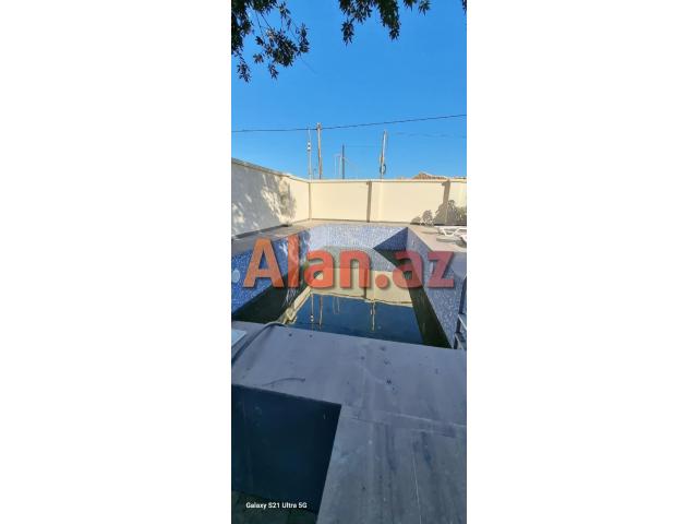 Buzovnada bağ evi satılır