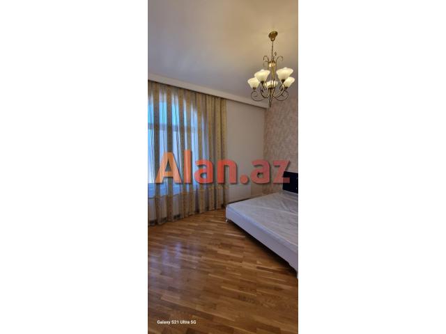 Buzovnada bağ evi satılır