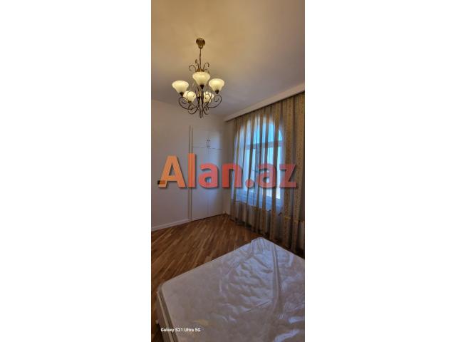 Buzovnada bağ evi satılır