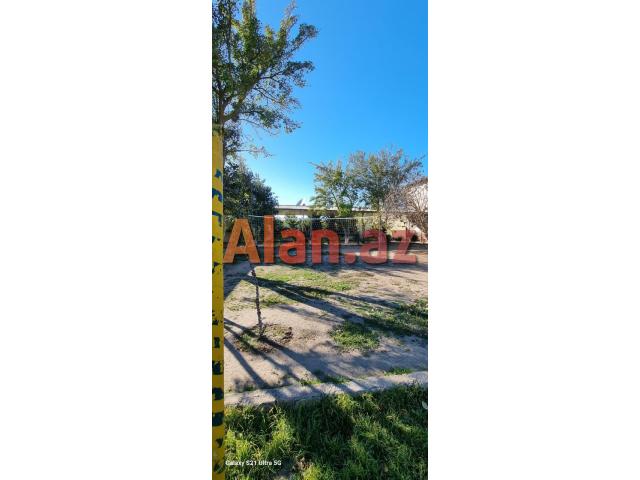 Buzovnada bağ evi satılır