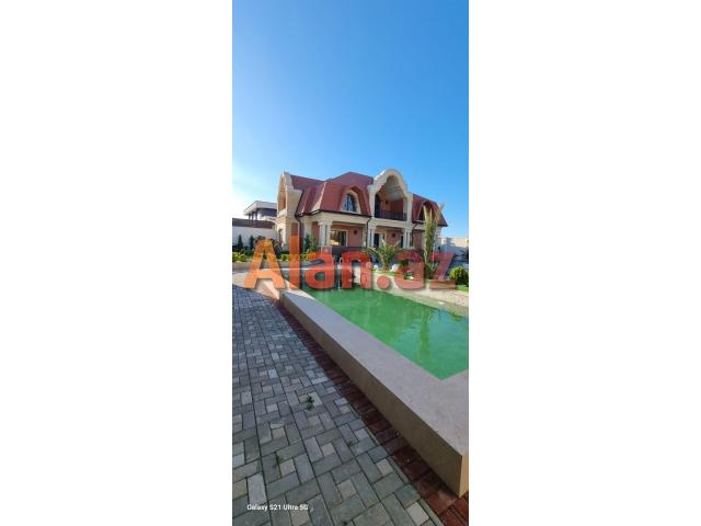 Buzovnada bağ evi satılır