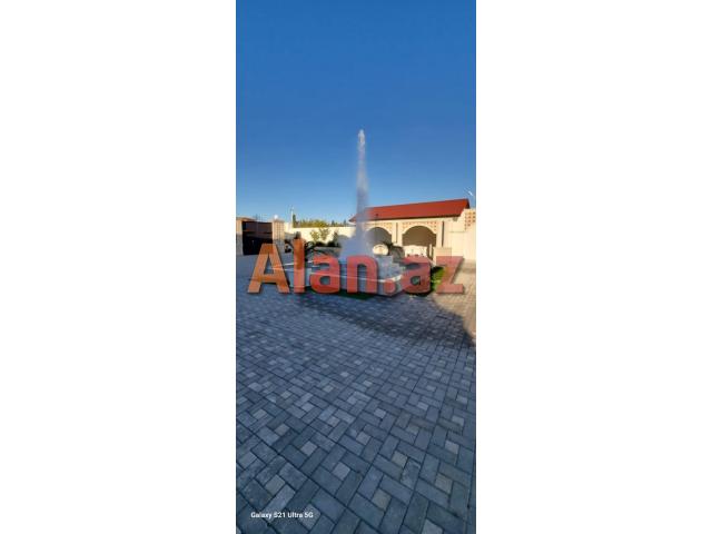 Buzovnada bağ evi satılır