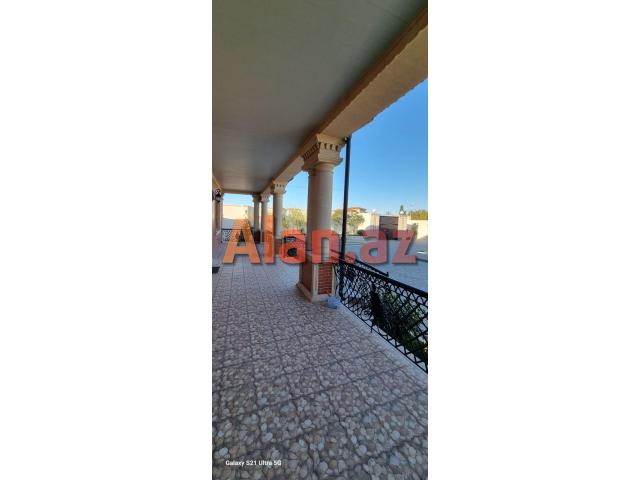 Buzovnada bağ evi satılır