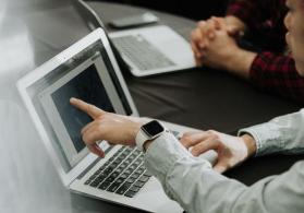 Ofis daxili menecer işi