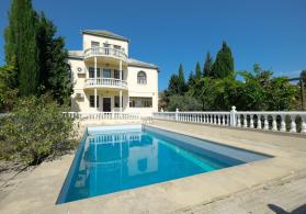 Buzovnada bağ evi satılır