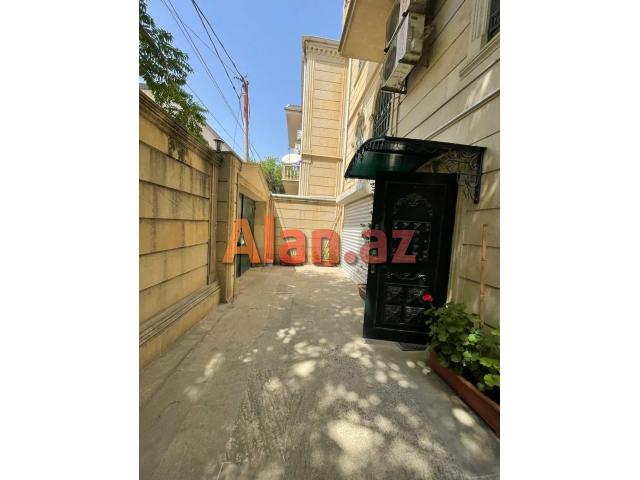 Biləcəridə Kupçalı 3 mərətbə 5 otaq villa