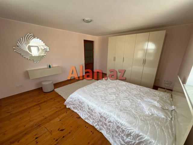 Hövsanda Dənizə çox yaxın 3 mərtəbəli Villa satılır.