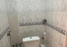 Atatürk prospektində ekspermental daş binada 3 otaqlı mənzil satılır