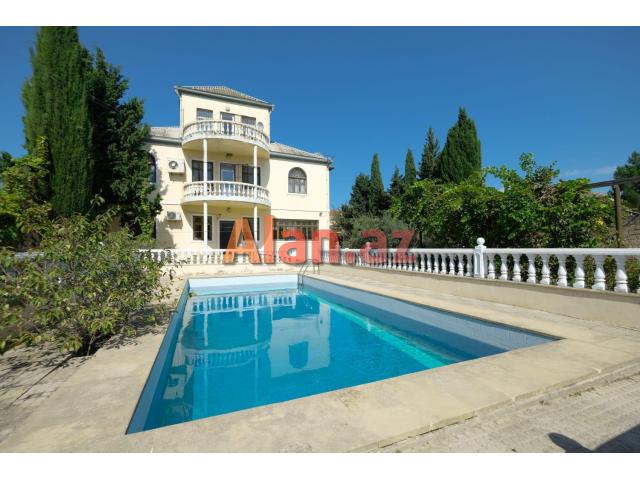 Buzovnada bağ evi satılır