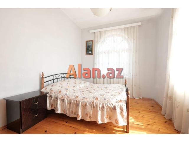 Buzovnada bağ evi satılır