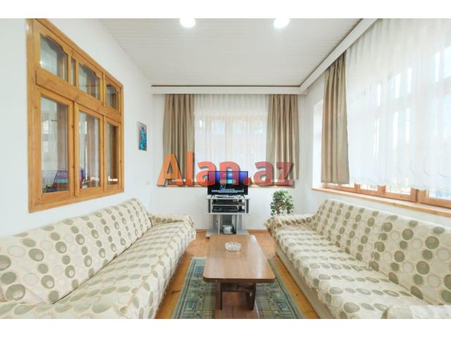 Buzovnada bağ evi satılır