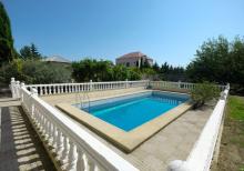 Buzovnada bağ evi satılır